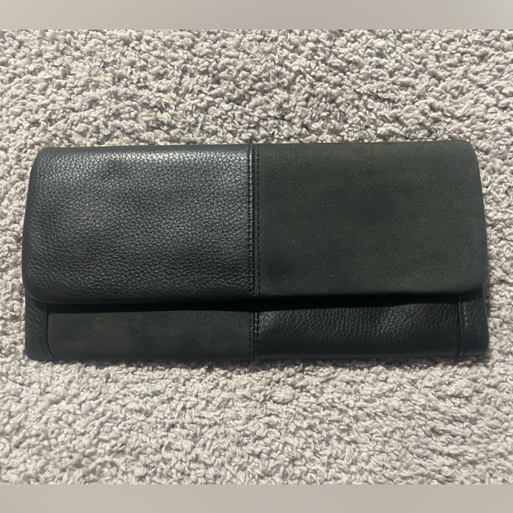 Hobo Black Keen Continental Wristlet Wallet